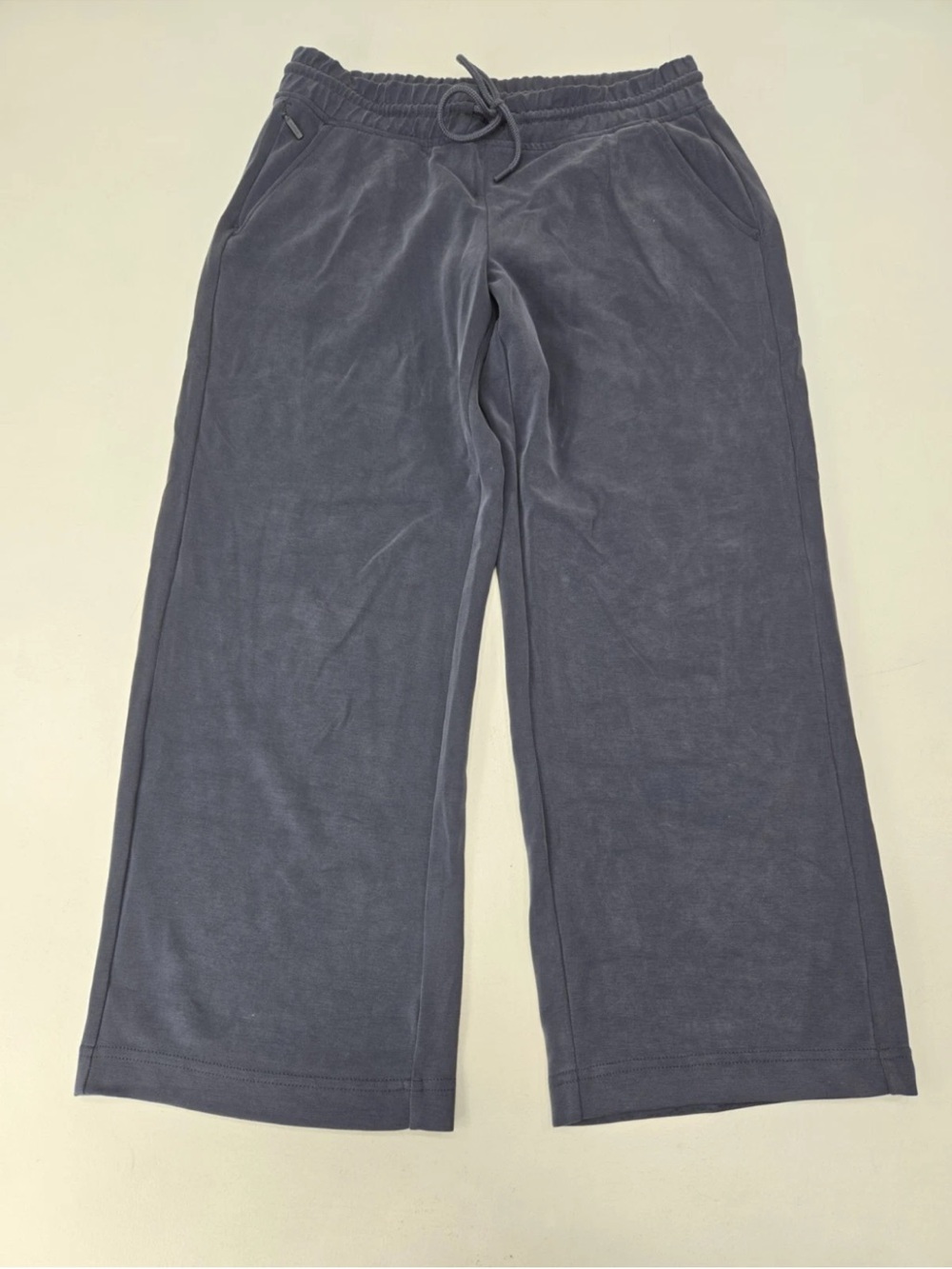 ATHLETA Seasoft Mid Rise Straight Crop Pant Navy Size M Womens
